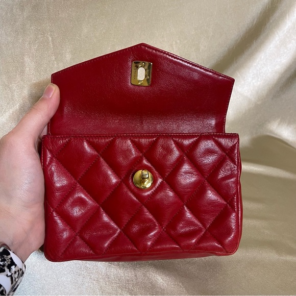💕SOLD💕Chanel CC red quilted leather belt bag bum bag vintage - Picture 8 of 15